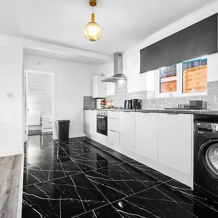 Modern Apartment - Cradley Heath - Top Rated - Netflix - Wifi - 1Mh Smethwick Exteriör bild